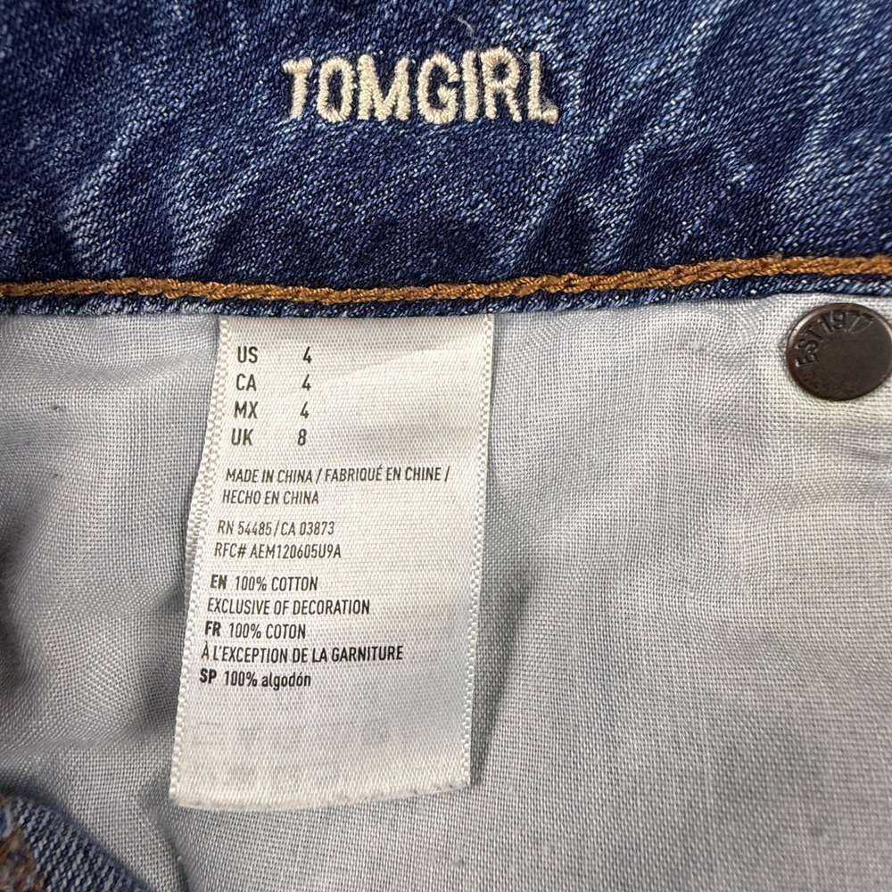American Eagle Tomgirl Womens Size 4 Distressed Denim Shorts Blue 1572-8904-431 - Picture 3 of 13